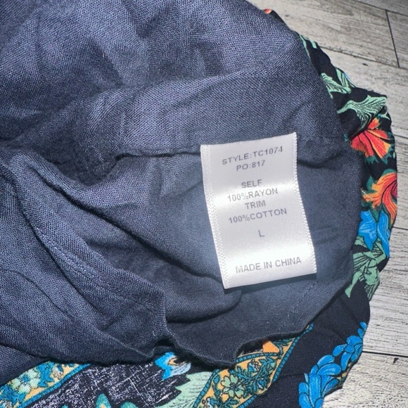 NWT GiGio USA Ruffle Sleeve Floral Boho Romper Half Button Size L elastic Waist - Picture 9 of 9